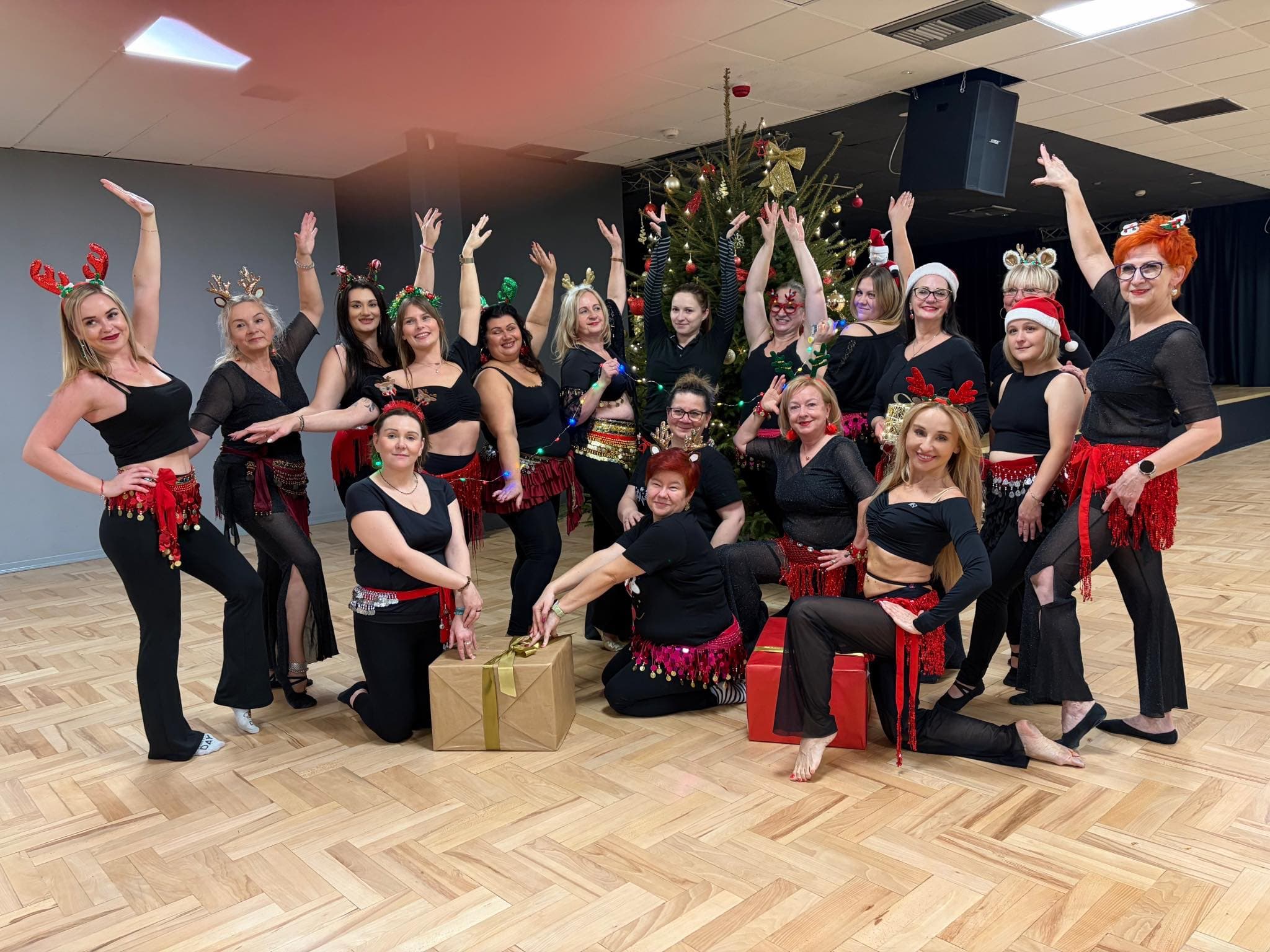 Moje piękne orientalne Mikołajki z grupki Oriental Secrets 🌟🧑🎄🧑🎄💃